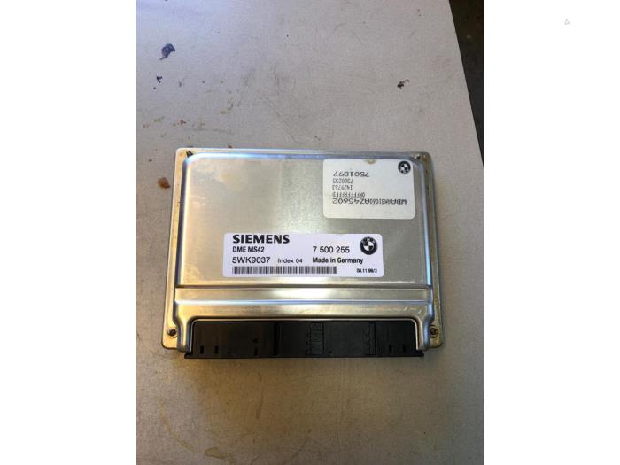 Gebruikte Inspuitcomputer BMW 3 serie (E46/4) 328i 24V Prijs € 50,00 Margeregeling aangeboden door Umit Sloperij