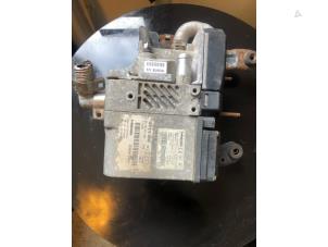 Gebruikte Standkachel Audi A8 (D3) 4.2 TDI V8 32V Quattro Prijs € 90,00 Margeregeling aangeboden door Umit Sloperij