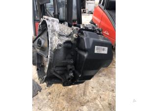 Gebruikte Automaatbak Opel Zafira (M75) 1.9 CDTI Prijs € 400,00 Margeregeling aangeboden door Umit Sloperij