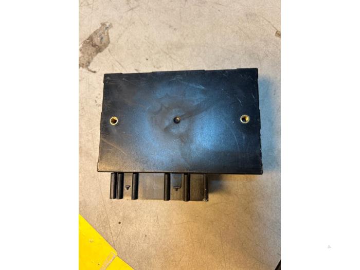 Computer Body Control van een Volkswagen Polo IV (9N1/2/3) 1.4 16V 2006