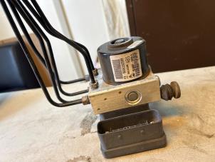 Gebruikte ABS Pomp Citroen C3 (SC) 1.4 16V VTi Prijs € 75,00 Margeregeling aangeboden door Umit Sloperij