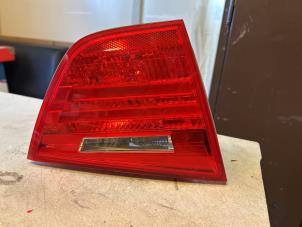 Gebruikte Achterlicht links BMW 3 serie Touring (E91) 318i 16V Prijs € 30,00 Margeregeling aangeboden door Umit Sloperij