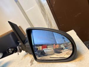 Gebruikte Buitenspiegel rechts Mitsubishi Colt (Z2/Z3) 1.3 16V Prijs € 30,00 Margeregeling aangeboden door Umit Sloperij