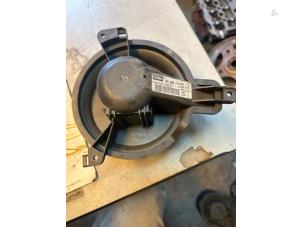 Gebruikte Kachel Ventilatiemotor Peugeot Partner 2.0 HDI Prijs € 25,00 Margeregeling aangeboden door Umit Sloperij