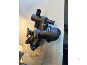 Gebruikte Thermostaathuis Jaguar XF (X260) 2.0d 180 16V Prijs € 50,00 Margeregeling aangeboden door Umit Sloperij