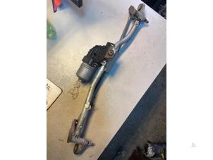 Gebruikte Ruitenwismotor + Mechaniek Seat Exeo ST (3R5) Prijs € 20,00 Margeregeling aangeboden door Umit Sloperij