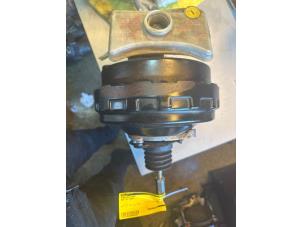 Gebruikte Rembol Audi A4 Avant (B7) 1.6 Prijs € 90,00 Margeregeling aangeboden door Umit Sloperij