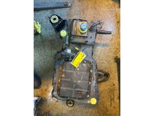 Gebruikte Adblue pomp Peugeot Partner (EA//EF/EN/EU) 1.5 BlueHDi 100 Prijs € 100,00 Margeregeling aangeboden door Umit Sloperij