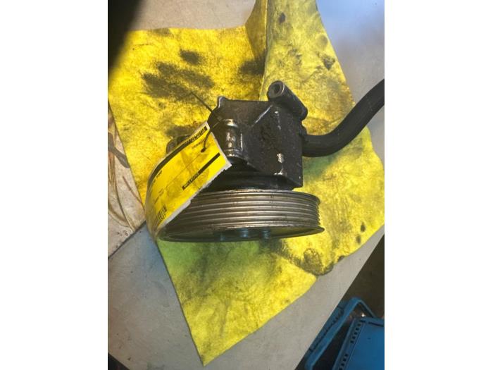 Gebruikte Pomp Servo Audi A6 (C6) 3.2 V6 24V FSI Quattro Prijs € 50,00 Margeregeling aangeboden door Umit Sloperij