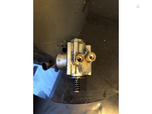 Gebruikte Hogedrukpomp Volkswagen Passat Prijs € 90,00 Margeregeling aangeboden door Umit Sloperij