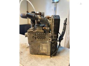 Gebruikte Element Kachelverwarming Renault Master II (ED/HD/UD) 2.2 dCi 16V Prijs € 160,00 Margeregeling aangeboden door Umit Sloperij