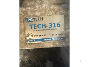 Gebruikte Module LPG BMW 5 serie Touring (E39) 523i 24V Prijs € 40,00 Margeregeling aangeboden door Umit Sloperij