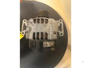 Gebruikte Dynamo Audi A4 (B6) 2.0 FSI 16V Prijs € 25,00 Margeregeling aangeboden door Umit Sloperij