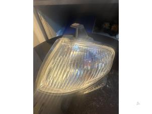 Gebruikte Clignoteur links Mazda 323 (BJ12) 1.5i 16V Prijs € 30,25 Inclusief btw aangeboden door Umit Sloperij