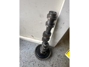 Gebruikte Nokkenas Ford Focus 3 1.0 Ti-VCT EcoBoost 12V 100 Prijs € 70,00 Margeregeling aangeboden door Umit Sloperij