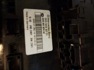 Gebruikte Computer Body Control Mercedes C (W203) Prijs € 100,00 Margeregeling aangeboden door Umit Sloperij