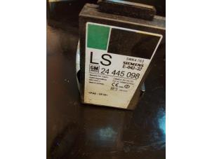 Gebruikte Start/Stop computer Opel Meriva 1.8 16V Prijs € 20,00 Margeregeling aangeboden door Umit Sloperij