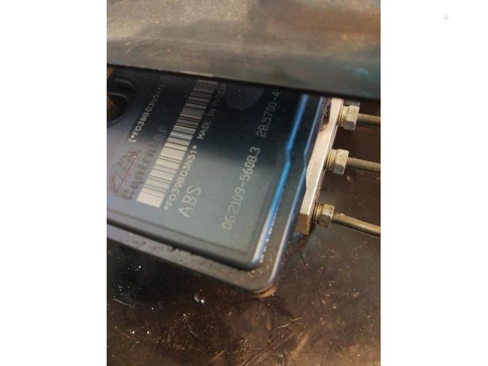 Gebruikte Computer ABS Nissan Pixo (D31S) 1.0 12V Prijs € 72,60 Inclusief btw aangeboden door Umit Sloperij