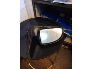 Gebruikte Spiegel Buiten links Kia Rio (DC22/24) 1.3 Prijs € 20,00 Margeregeling aangeboden door Umit Sloperij