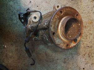 Gebruikte Asschenkel links-voor BMW 3 serie (E90) 318i 16V Prijs € 25,00 Margeregeling aangeboden door Umit Sloperij