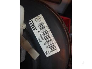 Gebruikte Rembol Mercedes B (W245) 2.0 B-180 CDI 16V Prijs € 40,00 Margeregeling aangeboden door Umit Sloperij