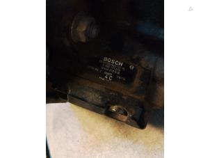 Gebruikte Hogedrukpomp Renault Laguna II Grandtour (KG) 1.9 dCi 100 Prijs € 70,00 Margeregeling aangeboden door Umit Sloperij