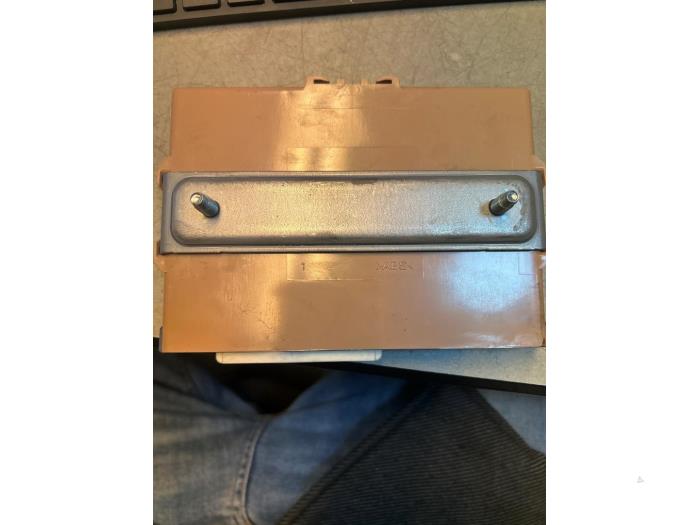 Smart entry computer van een Lexus IS (E2) 220d 16V 2007