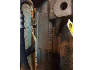 Gebruikte Stuurhuis BMW 3 serie (E46/4) 316i 16V Prijs € 80,00 Margeregeling aangeboden door Umit Sloperij