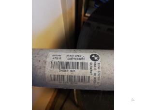 Gebruikte Achterpoot rechts BMW 7 serie (E65/E66/E67) 730d 24V Prijs € 75,00 Margeregeling aangeboden door Umit Sloperij