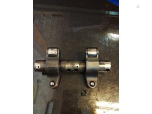 Gebruikte Tuimelaar Volkswagen Caddy III (2KA,2KH,2CA,2CH) 2.0 SDI Prijs € 70,00 Margeregeling aangeboden door Umit Sloperij