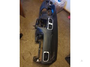 Gebruikte Dashboard Volkswagen Polo V (6R) 1.2 TDI 12V BlueMotion Prijs € 200,00 Margeregeling aangeboden door Umit Sloperij