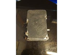 Gebruikte ABS Pomp Peugeot 307 SW (3H) 1.6 16V Prijs € 40,00 Margeregeling aangeboden door Umit Sloperij