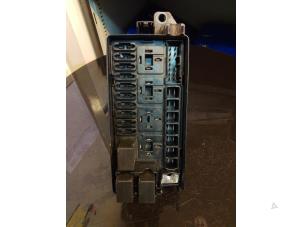 Gebruikte Zekeringkast BMW Mini One/Cooper (R50) 1.6 16V Cooper Prijs € 15,00 Margeregeling aangeboden door Umit Sloperij