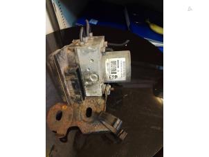 Gebruikte ABS Pomp Fiat Punto III (199) 1.3 JTD Multijet Start&Stop 16V Prijs € 25,00 Margeregeling aangeboden door Umit Sloperij