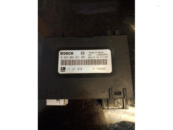 Gebruikte PDC Module Opel Zafira (M75) 2.2 16V Direct Ecotec Prijs € 20,00 Margeregeling aangeboden door Umit Sloperij