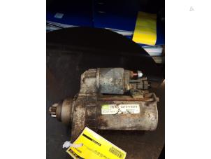 Gebruikte Startmotor Volkswagen Polo V (6R) 1.0 12V BlueMotion Technology Prijs € 25,00 Margeregeling aangeboden door Umit Sloperij