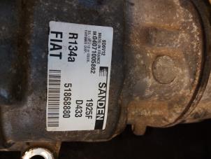 Gebruikte Pomp Airco Fiat Doblo Cargo (263) 1.6 D Multijet Prijs € 40,00 Margeregeling aangeboden door Umit Sloperij