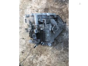 Gebruikte Versnellingsbak Mitsubishi Colt (Z2/Z3) 1.3 16V Prijs € 120,00 Margeregeling aangeboden door Umit Sloperij