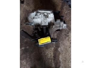 Gebruikte Versnellingsbak Volkswagen Polo V (6R) 1.2 TDI 12V BlueMotion Prijs € 150,00 Margeregeling aangeboden door Umit Sloperij