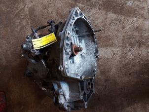 Gebruikte Versnellingsbak Alfa Romeo 159 (939AX) 2.4 JTDm 20V Prijs € 120,00 Margeregeling aangeboden door Umit Sloperij