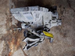 Gebruikte Versnellingsbak Mazda 2 (DE) 1.3 16V S-VT High Power Prijs € 120,00 Margeregeling aangeboden door Umit Sloperij