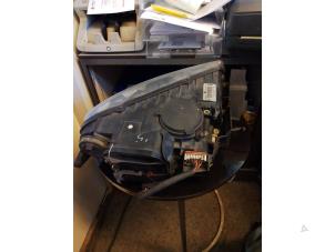 Gebruikte Koplamp links Volkswagen Touareg (7LA/7L6) 5.0 TDI V10 Prijs € 100,00 Margeregeling aangeboden door Umit Sloperij