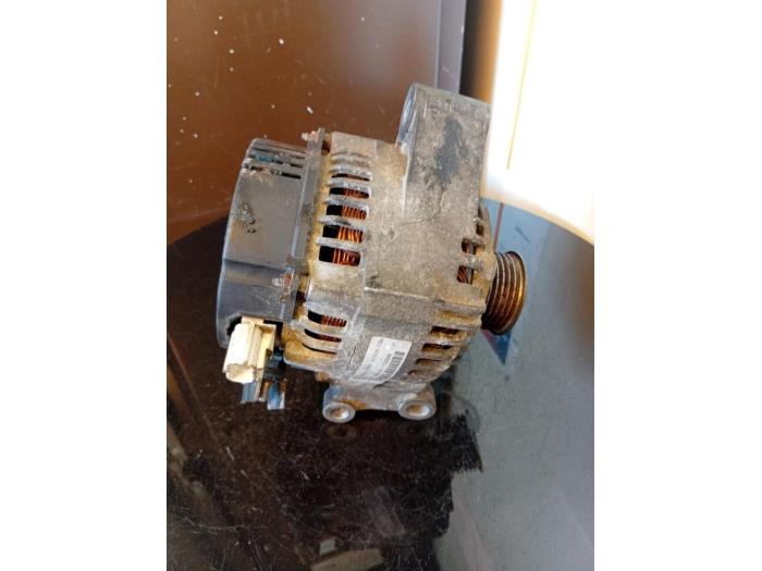 Gebruikte Dynamo Ford Fusion 1.6 16V Prijs € 20,00 Margeregeling aangeboden door Umit Sloperij