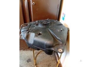 Gebruikte Adblue tank Mercedes E (W212) E-220 CDI 16V BlueEfficiency,BlueTEC Prijs € 200,00 Margeregeling aangeboden door Umit Sloperij