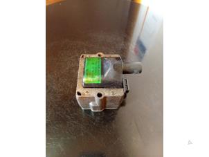 Gebruikte Bobine Volkswagen Golf III (1H1) 1.4 CL Prijs € 20,00 Margeregeling aangeboden door Umit Sloperij