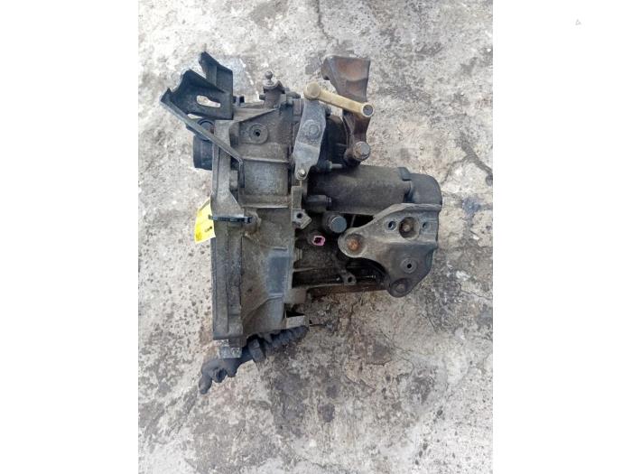 Gebruikte Versnellingsbak Citroen C2 (JM) 1.4 Prijs € 120,00 Margeregeling aangeboden door Umit Sloperij