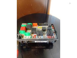 Gebruikte Zekeringkast Opel Corsa D 1.2 16V Prijs € 40,00 Margeregeling aangeboden door Umit Sloperij