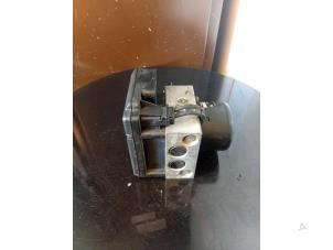 Gebruikte ABS Pomp Volkswagen Bora (1J2) 1.9 TDI 90 Prijs € 20,00 Margeregeling aangeboden door Umit Sloperij