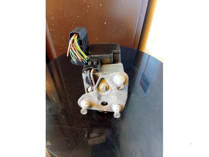 Gebruikte ABS Pomp Mercedes A (W168) 1.7 A-170 CDI 16V Prijs € 70,00 Margeregeling aangeboden door Umit Sloperij
