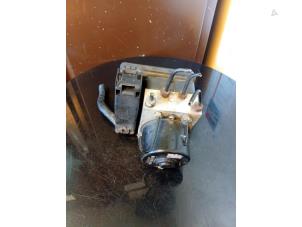 Gebruikte ABS Pomp Ford Fiesta 5 (JD/JH) 1.3 Prijs € 35,00 Margeregeling aangeboden door Umit Sloperij